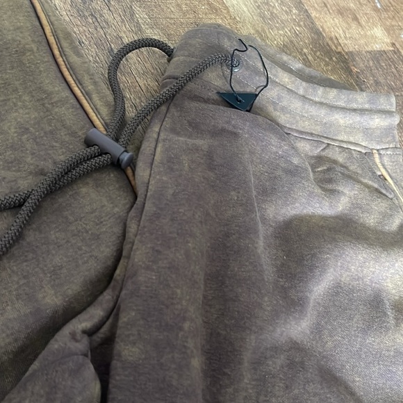 Alphalete Essential Oversized Acid Wash Drawstring Joggers NWT - Picture 6 of 9